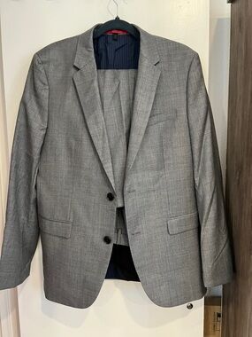 Hugo Boss Special Edition Light Gray Men's Two-Button Suit Jacket